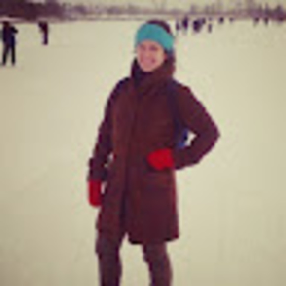 Meet your Posher, Ester - Picture 1 of 1